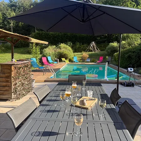 Le Hameau De Milyann La Moucharde 11 People