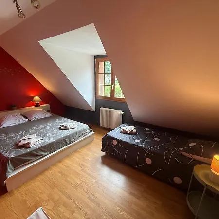 Le Hameau De Milyann La Moucharde 11 People *