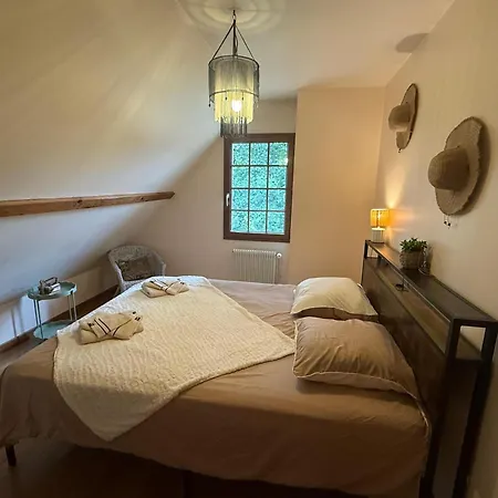 Le Hameau De Milyann La Moucharde 11 People Hébergement de vacances Saint-Pierre-du-Bosguerard